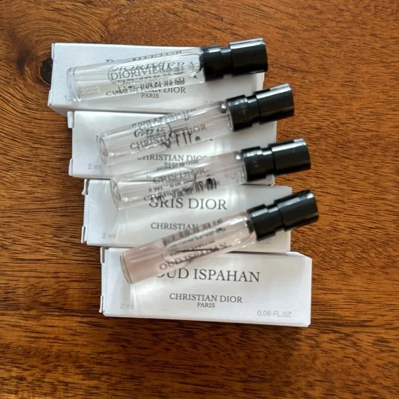 🚨SOLD🚨 Dior // La Collection Privee Perfume Sampler Set - Picture 4 of 4